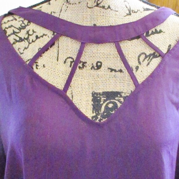 Torrid Georgette Cage Detail Top, Short Sleeve, Purple, Semi Sheer Flowy Size 3X - Picture 3 of 10